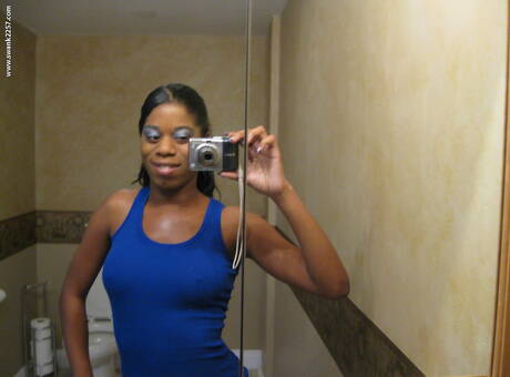 Crazy Ex GFs offers xxx pic gallery with Tia showing amazing form