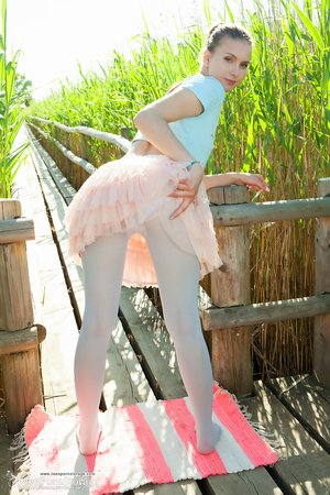 Teen Porn Storage offers a free photo gallery with Dominika in hard fuck action