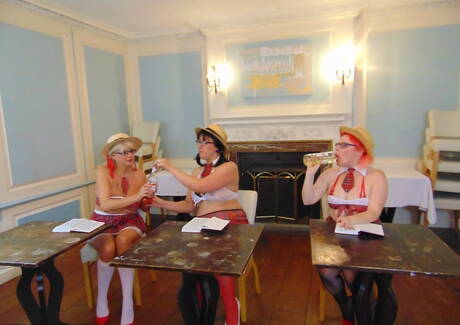 Milf in Uniform Pics