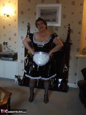 TAC Amateurs offers a free xxx photo gallery with Kinky Carol xxx gallery 271955